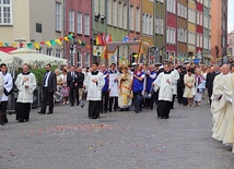 Abp Głódź: Solidaryzujemy się z prof. Chazanem 