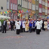 Abp Głódź: Solidaryzujemy się z prof. Chazanem 