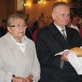 Maria i Janusz Kuśmirkowie ponad 4 lata temu przenieśli do parafii Świecki Zakon Karmelitów Bosych