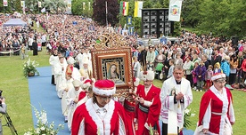 Mszę św. odprawiało ponad 300 kapłanów i kilkunastu biskupów z całej Polski 