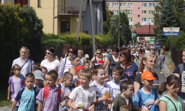 Piesza pielgrzmka szkolna do Hałcnowa