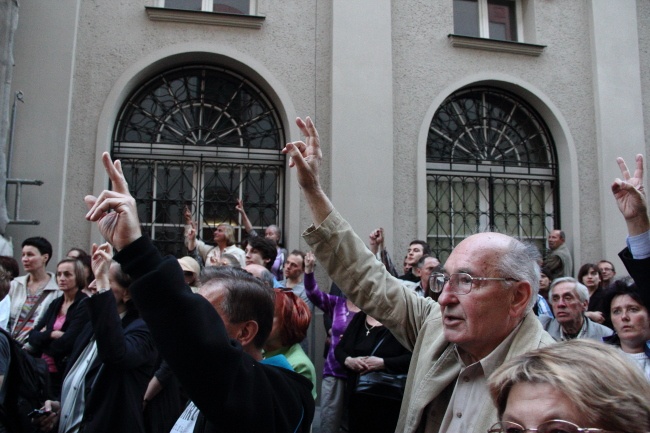 Protest przeciwko "Golgota Picnic"