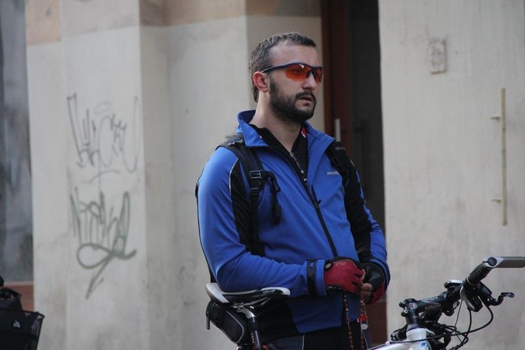 Protest pod Teatrem Śląskim