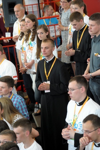 Młodzież - początek Mszy