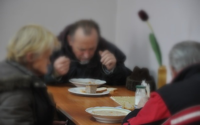 W Małopolsce wzrosła liczba osób żyjących w skrajnym ubóstwie
