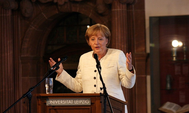 Merkel przeciw bazom NATO w Europie Wsch. 