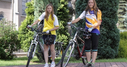 Jadą na koniec świata