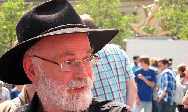 Terry Pratchett wycofuje się z życia publicznego