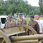 Defilada i pokazy rekonstruktorów