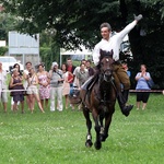 Defilada i pokazy rekonstruktorów