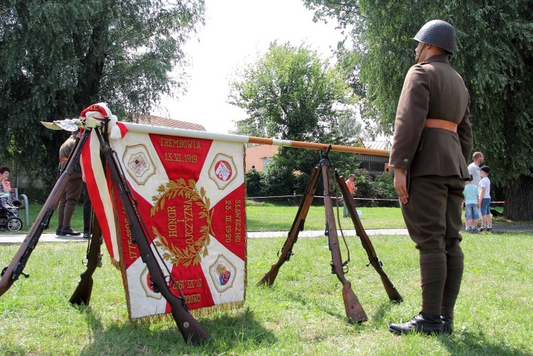 Defilada i pokazy rekonstruktorów