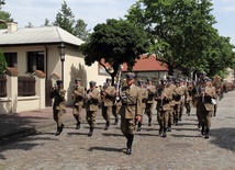 Defilada i pokazy rekonstruktorów