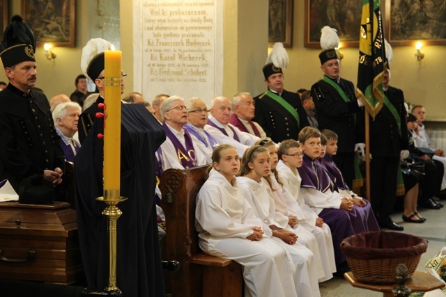 Pogrzeb śp. ks. kan. Bernarda Jarka w Pruchnej