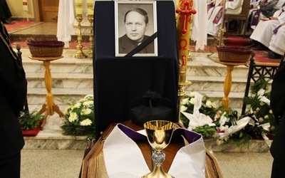 Pożegnanie ks. kan. Bernarda Jarka w kościele św. Anny w Pruchnej