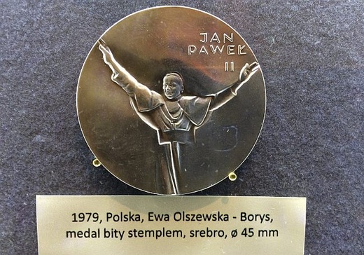 Jan Paweł II na medal