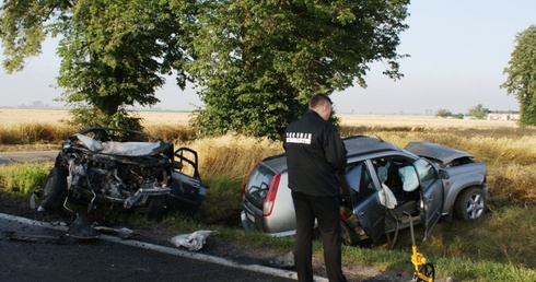W niedzielę w Wojciechowicach doszło do zderzenia dwóch aut