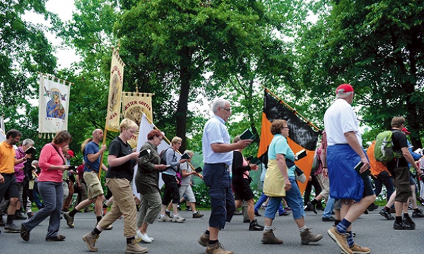  13.07.2014. Telgte. Kilka tysięcy pątników uczestniczyło w 162. pielgrzymce do Telgte. To największa piesza pielgrzymka odbywająca się w Niemczech.