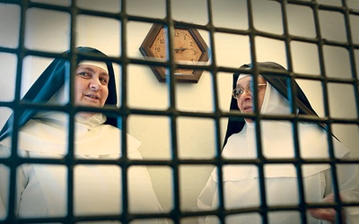S. Angelika (z lewej) i s. Dominika mówią,  że śmierć jest w każdym pożegnaniu
