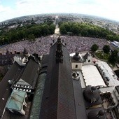 Jasna Góra: pierwszy szczyt pielgrzymkowy