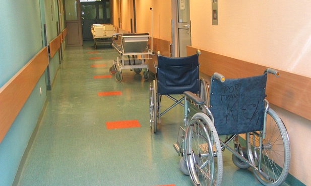 Etyk - zwolennik eutanazji teraz przed nią ostrzega