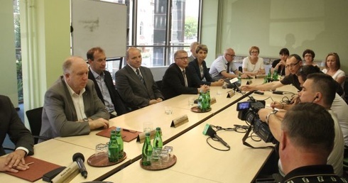 Osadnik (bez przeszkód) powiększony