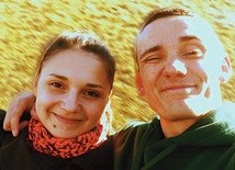  Ewelina Kuglarz mieszka w Głogowie, a Piotr Najdek – w Krośnie Odrzańskim. Razem chcą odkrywać Boga i od Niego uczyć się miłości