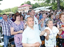  Starsi, młodzi, dzieci – dziś w Ziempniowie wszyscy są razem