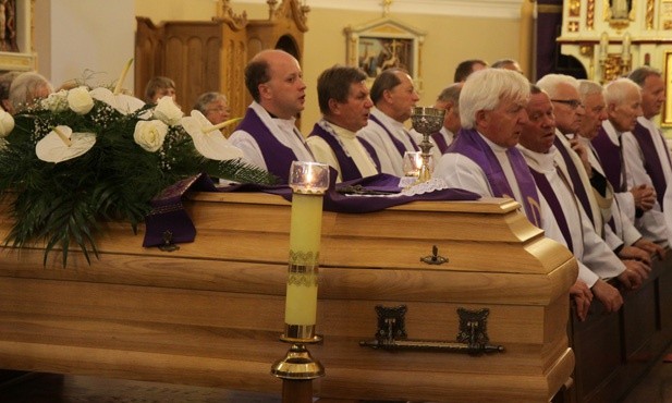 Pogrzeb ks. Mariana Jakubca