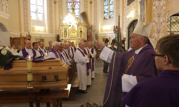 Pogrzeb ks. Mariana Jakubca