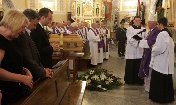 Pogrzeb ks. Mariana Jakubca