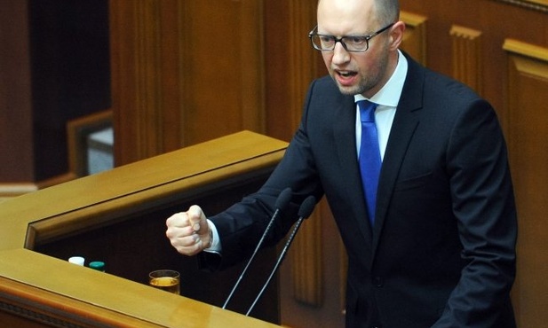 Jaceniuk podał się do dymisji 