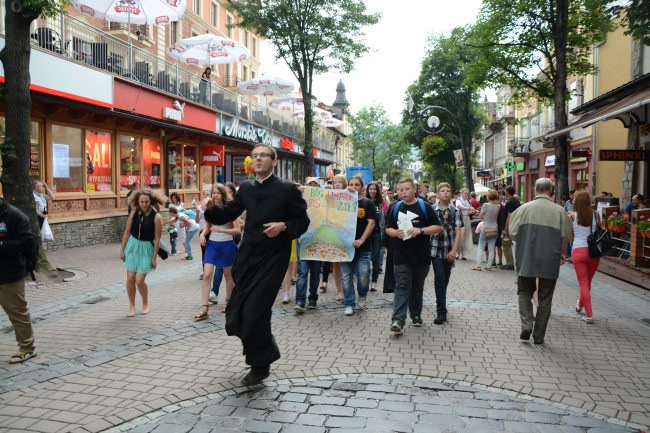 Oazowicze ewangelizowali na Krupówkach