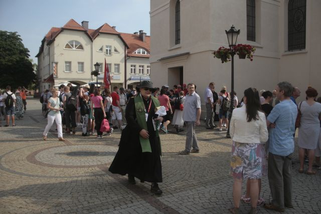 Wyszli na końcu, wejdą pierwsi