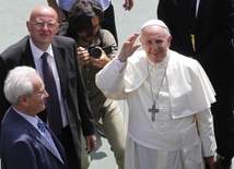 Do zielonoświątkowców w Casercie przybył papież