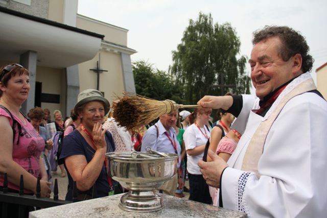 VI Piesza Pielgrzymka z Warszawy do Ostrówka 