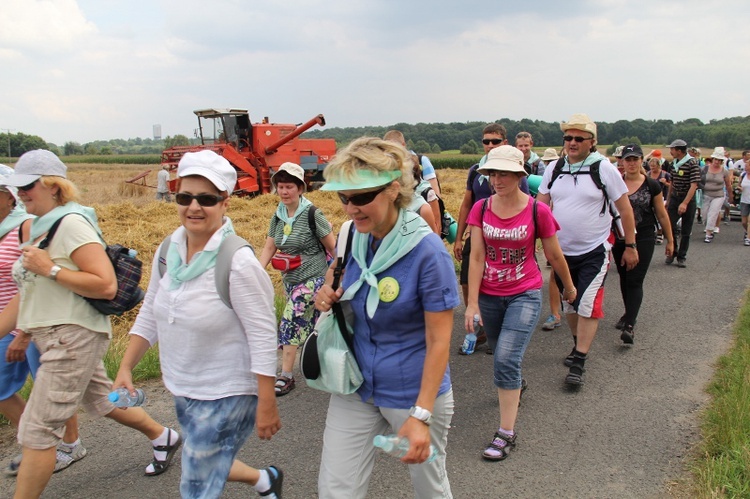 69. Pielgrzymka Rybnicka - dzień 1. - za Książenicami