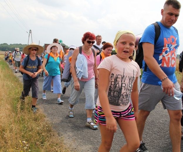 69. Pielgrzymka Rybnicka - dzień 1. - za Książenicami