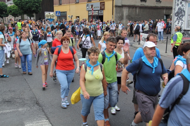 69. Pielgrzymka Rybnicka - postój w Miasteczku Śl.