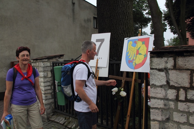 69. Pielgrzymka Rybnicka - postój w Miasteczku Śl.
