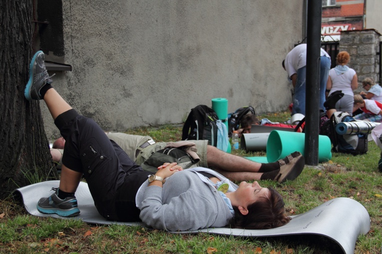 69. Pielgrzymka Rybnicka - postój w Miasteczku Śl.