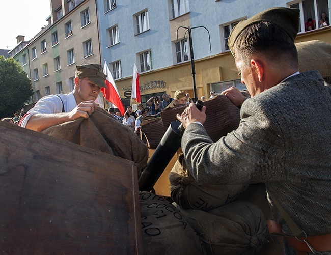 Powstańcza barykada w Koszalinie