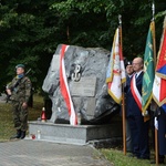 Hołd dla bohaterów powstania warszawskiego