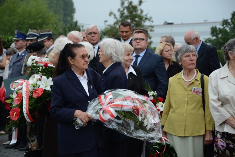 Hołd dla bohaterów powstania warszawskiego