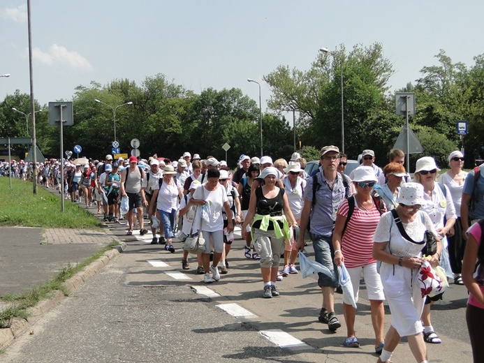 69. Pielgrzymka Rybnicka - droga ze Stradomia na Jasną Górę