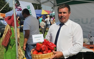 Wśród odznaczonych rolników był Mirosław Janczara z Potworowa. Jest on producentem papryki