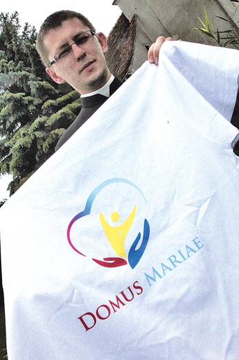 Elementem jednoczącym i wyróżniającym młodych zaangażowanych w ŚDM w diecezji legnickiej będzie zaprezentowane niedawno jej logo