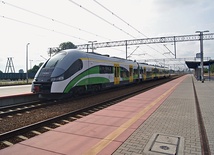  Czy na odnawianych stacjach kolejowych zatrzyma się pendolino relacji Warszawa–Gdynia?