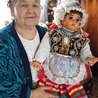 Największym sentymentem krawcowa darzy pierwszą lalkę, której strój uszyła ze swojej panieńskiej sukienki