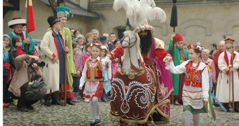 Lajkonik i szopki na liście
