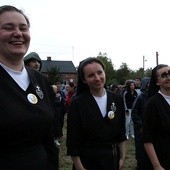 W łowickiej pielgrzymce idzie ponad 30 sióstr zakonnych